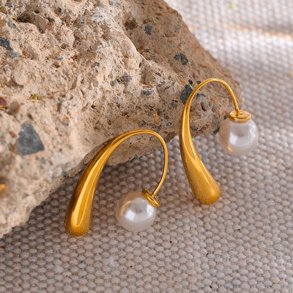 Delicate Pearl Earrings